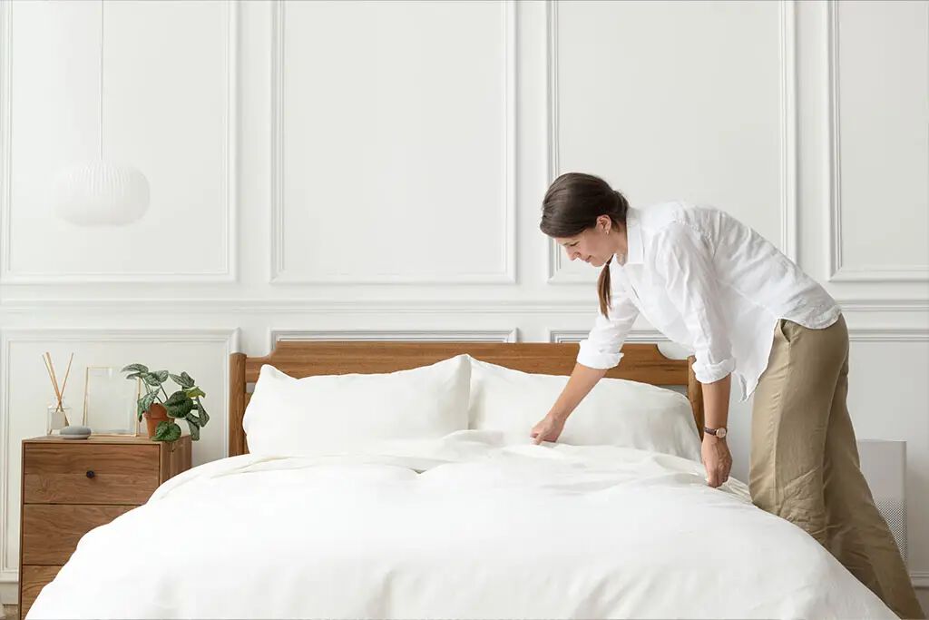 What are Various Pros and Cons of Mattress Toppers?